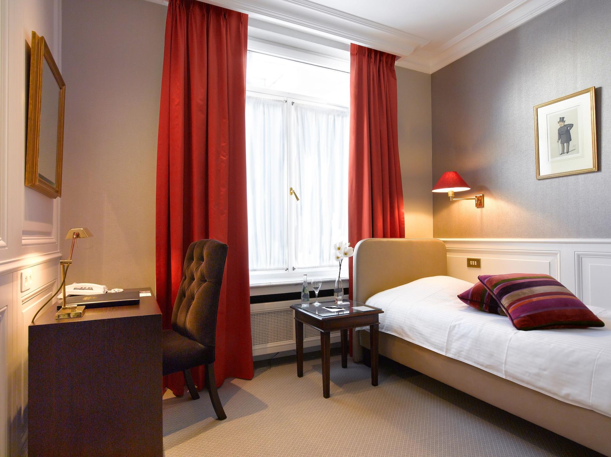 Damier Hotel 4*
